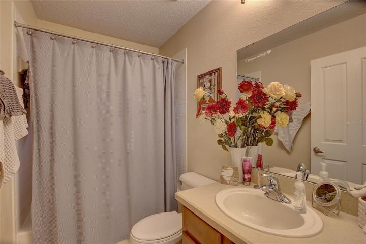 3rd bathroom/shared by bedroom 2 & 3