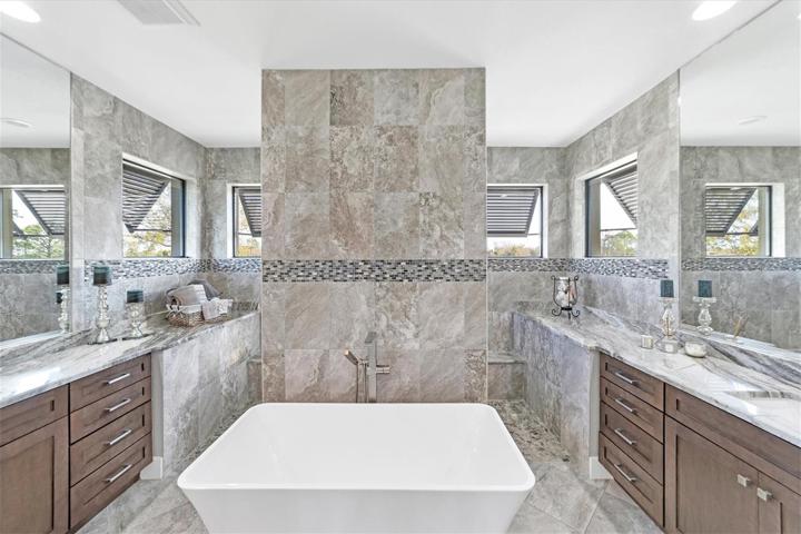 Owners Bath