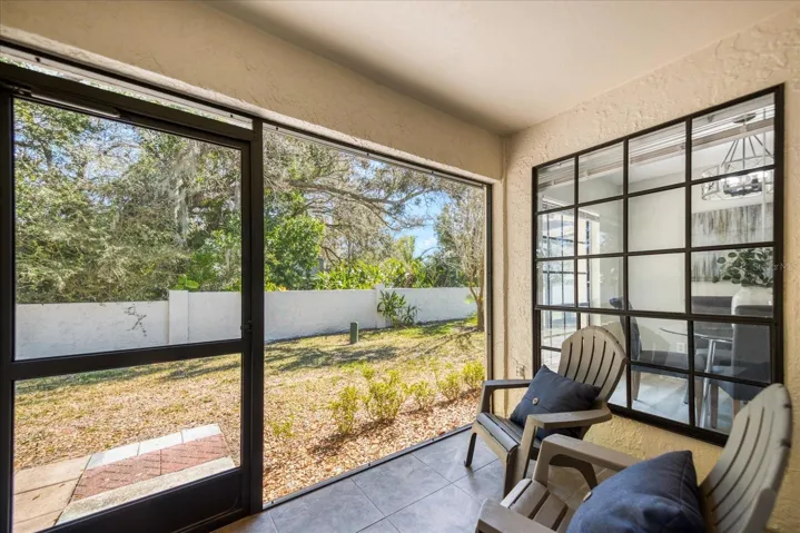 Screened lanai for enjoying fresh air & green view~