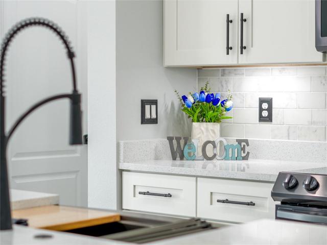 Marble kitchen backsplash tiles