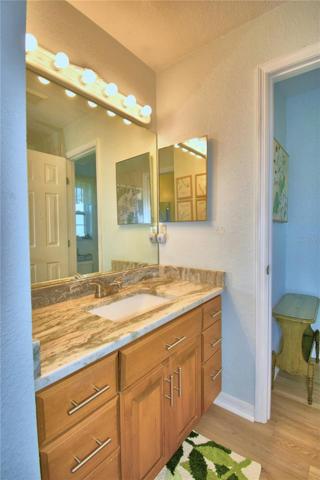 SEPARATE SINKS IN PRIMARY BATH