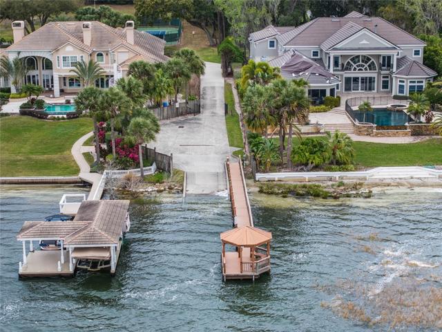 Community Dock / Boat Ramp