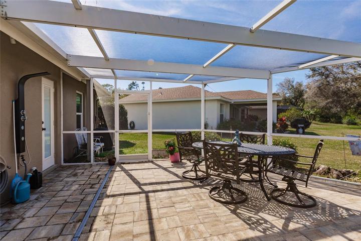 EXTENDED POOL DECK
