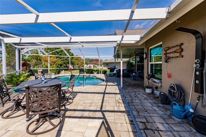 EXTENDED POOL DECK