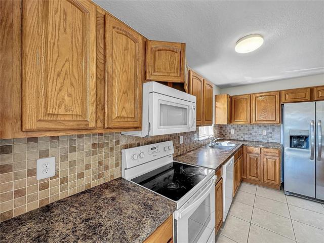 Unit B Kitchen