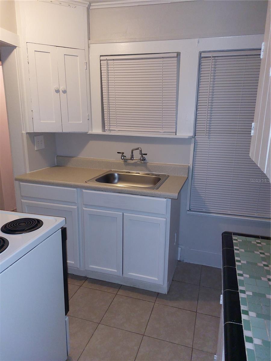 Unit 4 Kitchen