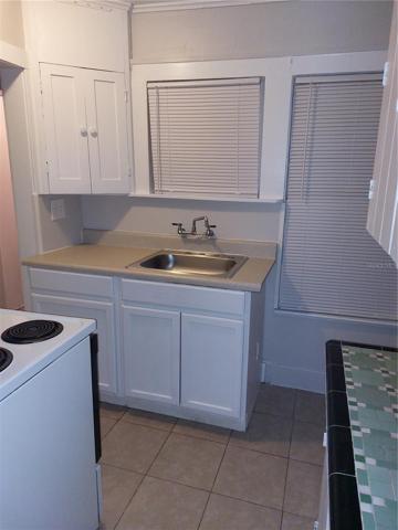 Unit 4 Kitchen