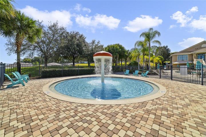 SPLASH PAD.