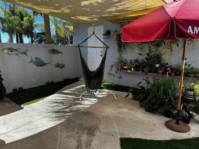Rear Patio/Courtyard