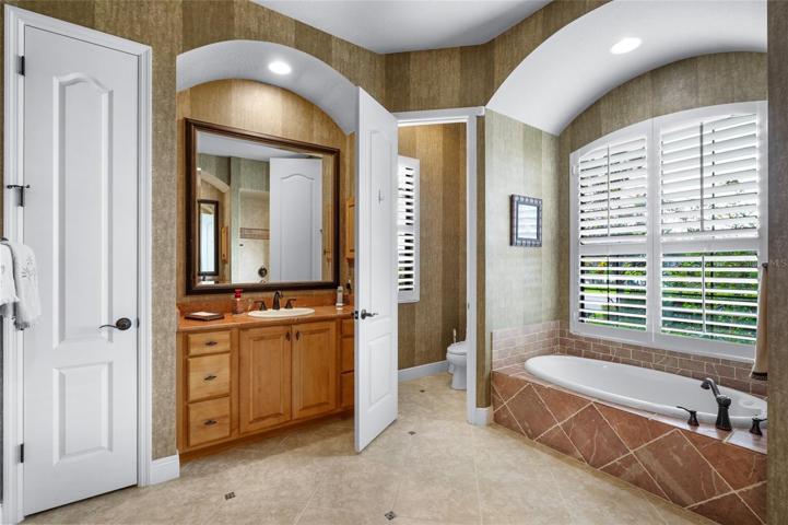 PRIMARY BATHROOM LINEN CLOSET