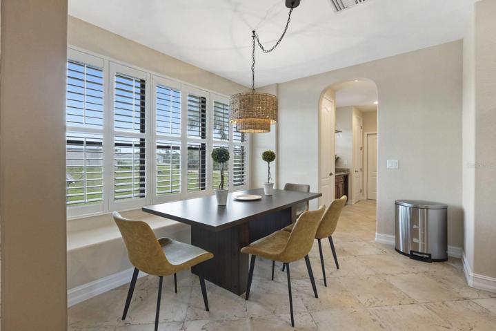 Eat-in Kitchen