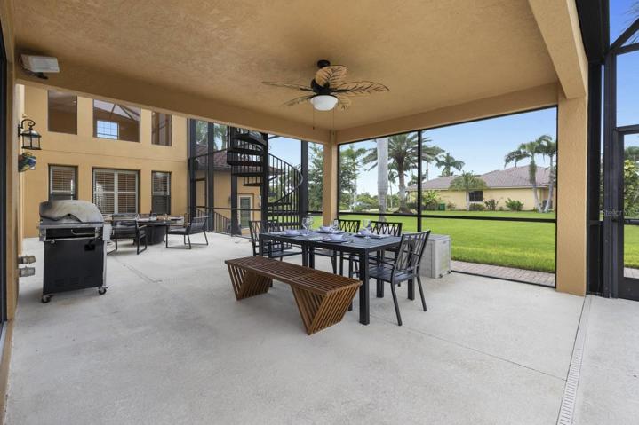 Entertaintment Space in this expansive lanai