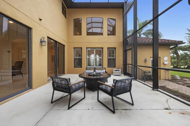 Lanai Seating Area