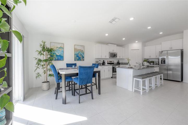 Dining & Kitchen space