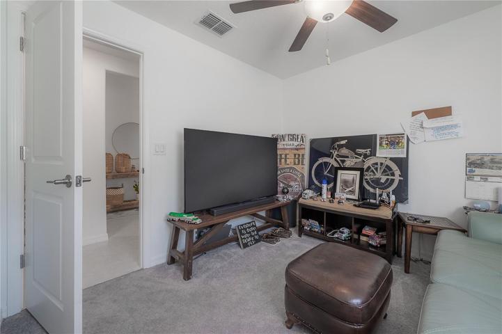 Secondary bedroom/man cave