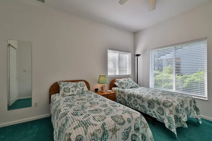 2nd guest bedroom with 2 twins