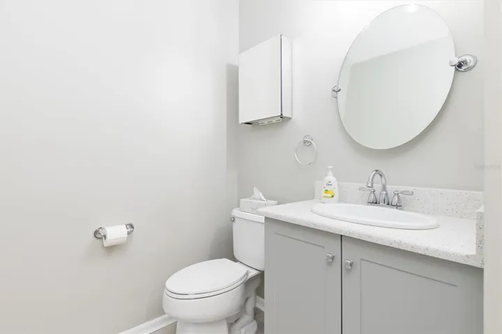 1/2 Bathroom