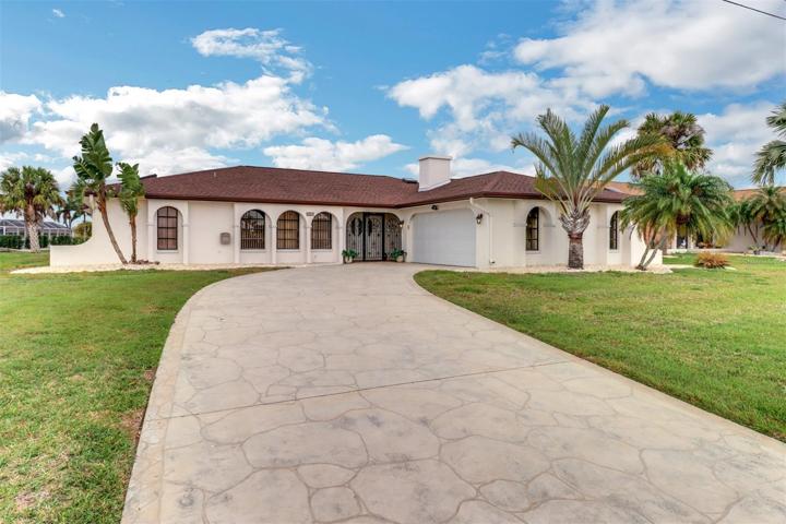 2207 Rio De Janeiro Avenue Front View