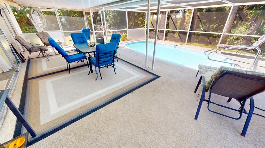 Covered/screened pool enclosure