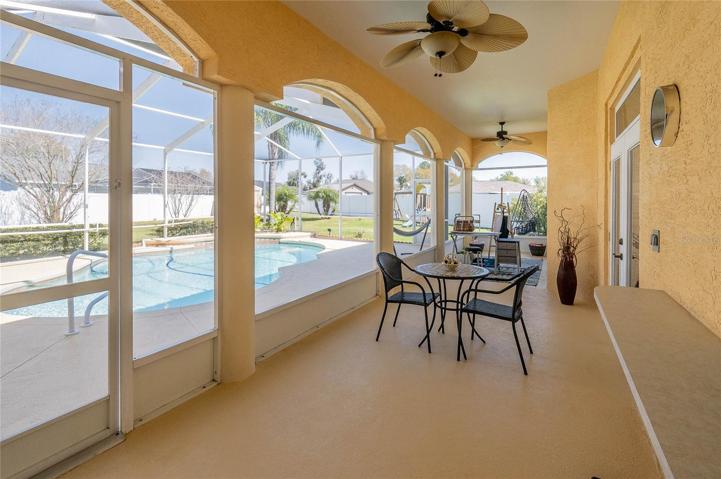 Long and spacious screen enclosed lanai