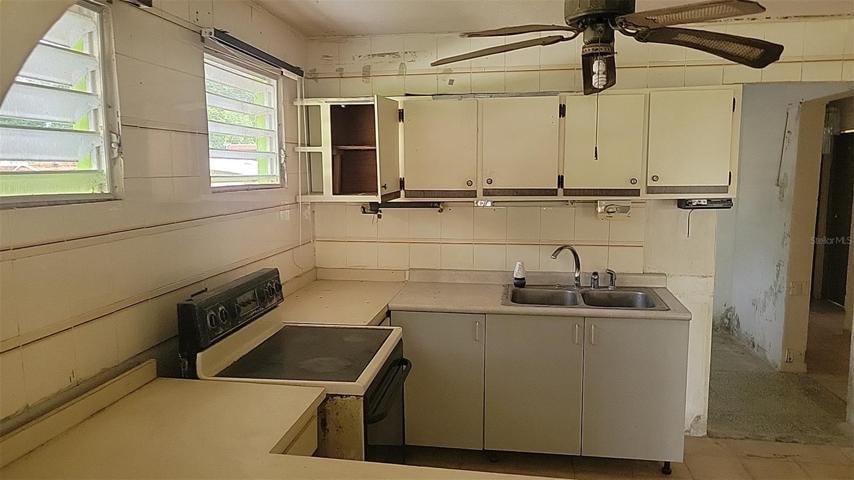 Kitchen unit 1