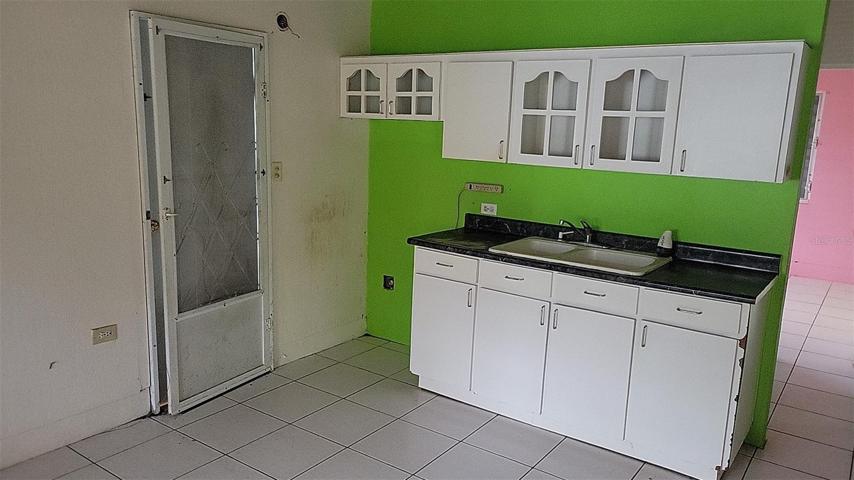Kitchen unit 2