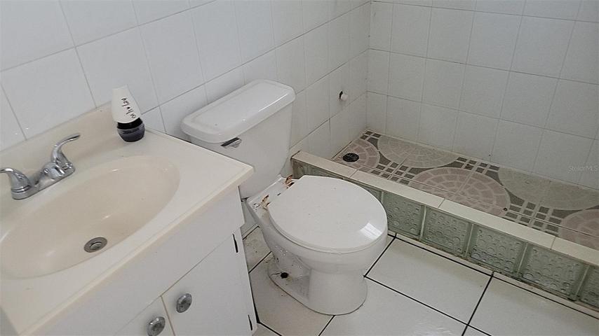 Bathroom uni2