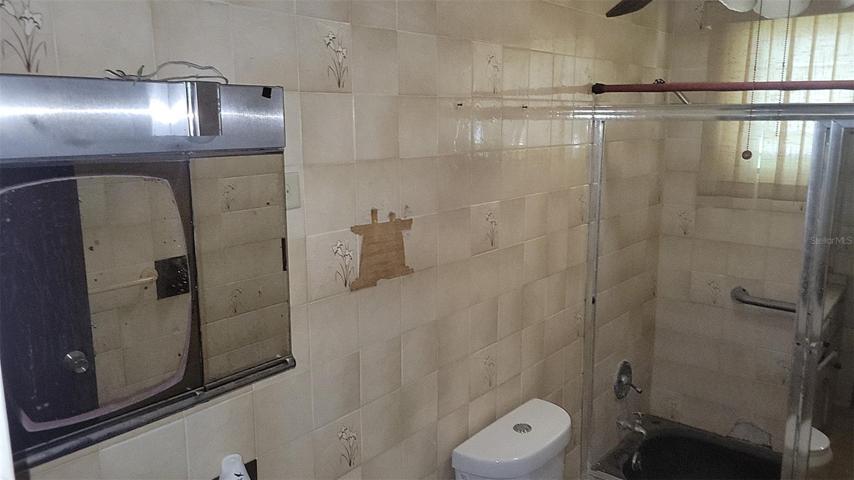 Bathroom 2 unit 1