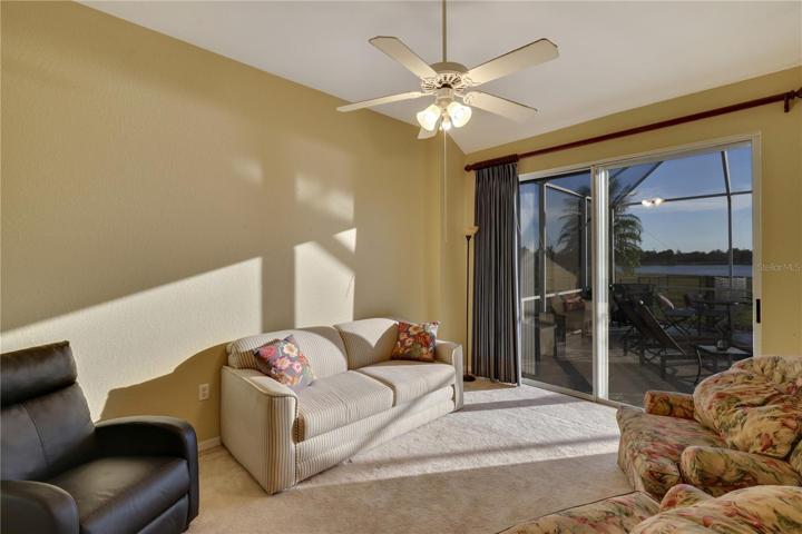 Second guest bedroom.