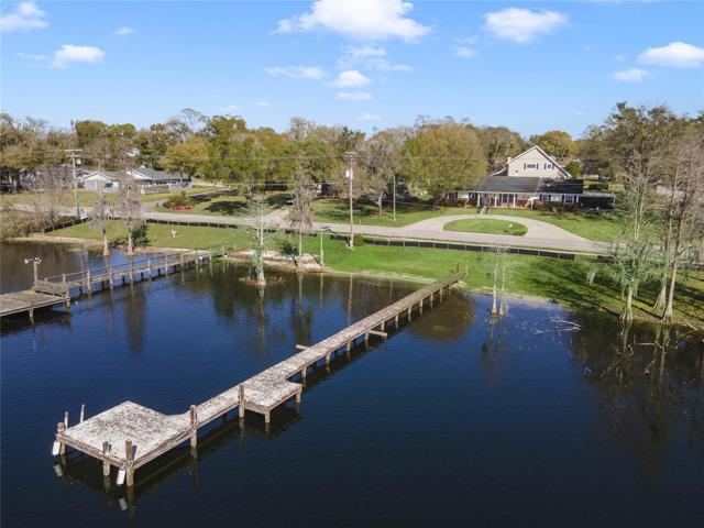 120' of Lake Frontage