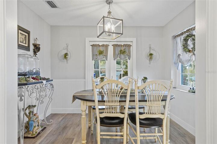 Dining Room Leads to Screened Lanai