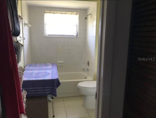 Guest Bathroom With Tub/Shower Combo