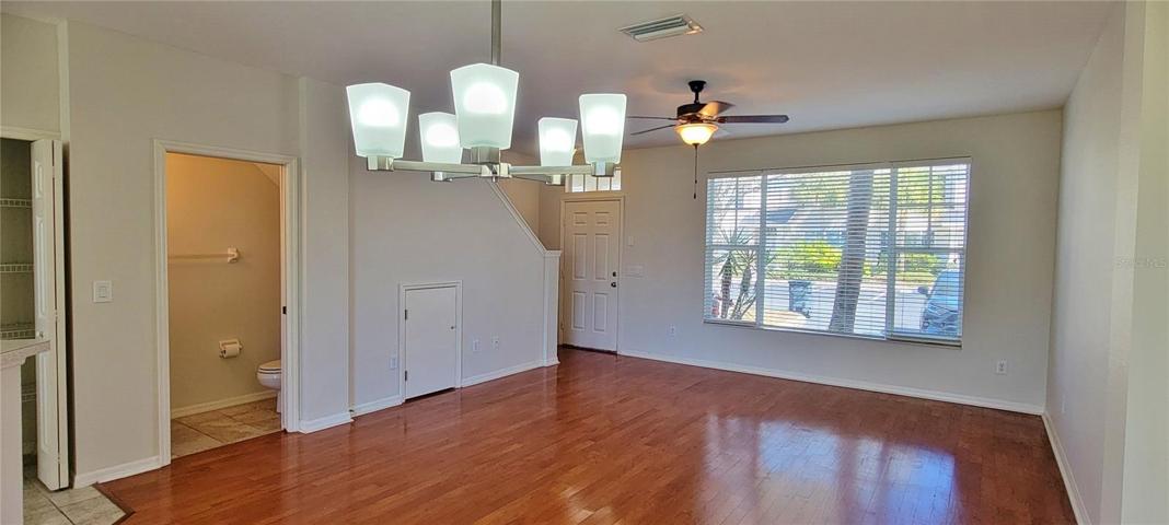 Living/dining room