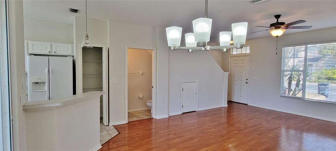 Living/dining room