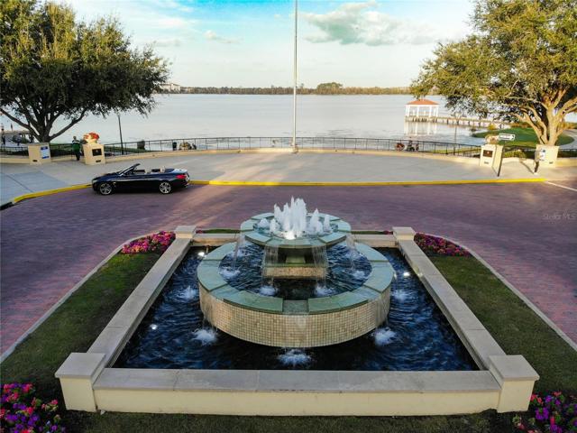 Downtown Baldwin Park on Lake Baldwin