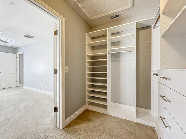 Apt. Bedroom/Closet
