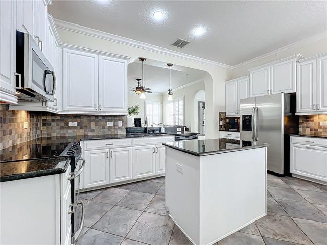 Kitchen with Plenty of Cabinets & Storge