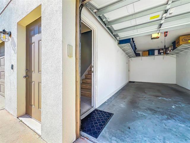 1 Car Garage w/Separate Entrance for Apt.