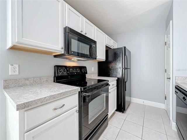 KItchen Appliances in Apt.