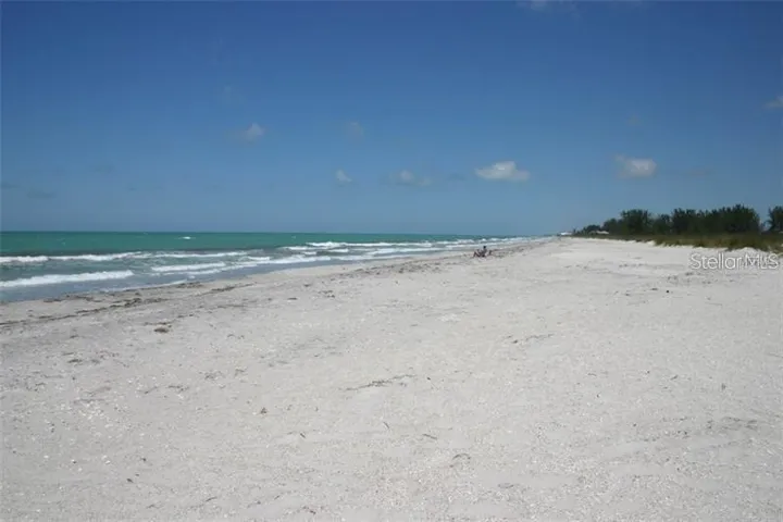 White, sandy beaches for miles!