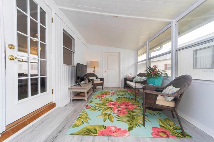 Screened in Porch