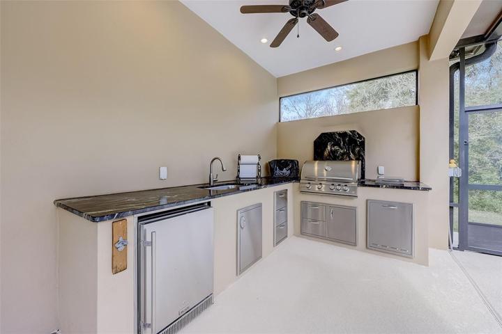 Outdoor Kitchen