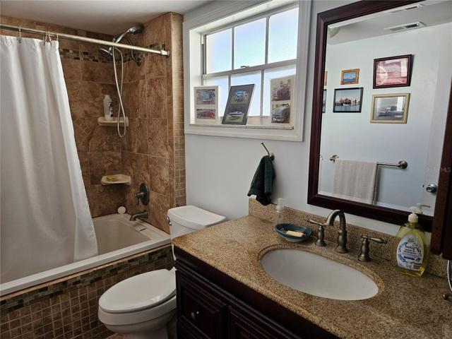 Ensuite with jetted tub