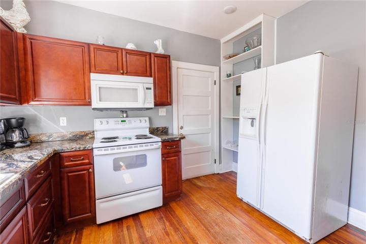 Apt 3 renovated kitchen