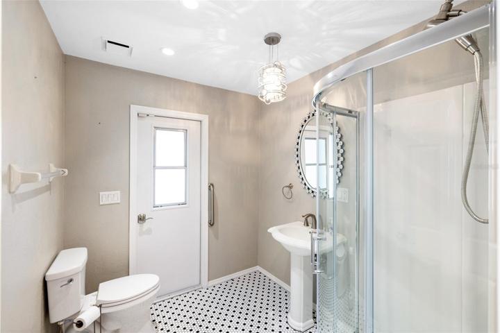 Guest bath / pool bath