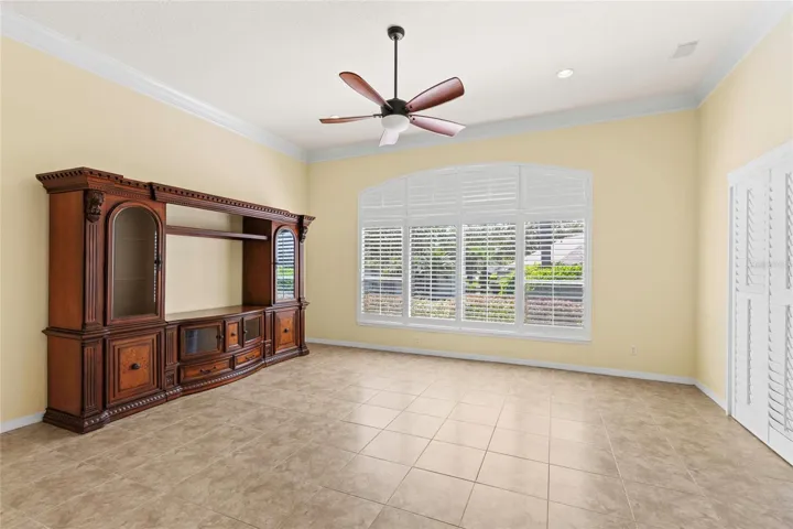 Large Entertainment Center will be removed before closng