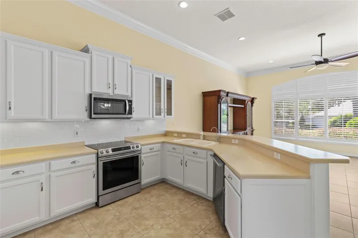 Spacioous Kitchen open to Family Room