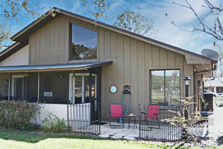 Open Patio Area Next To Screened Porch