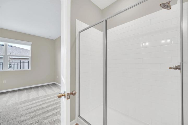 Primary en-suite