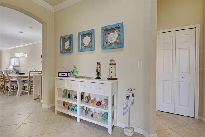 Open hallways has plenty of wall space to decorate.